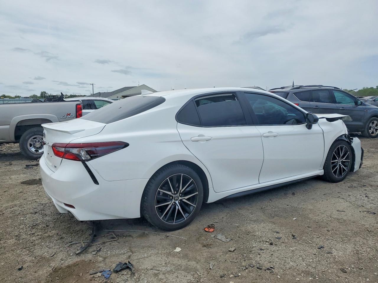 2022 TOYOTA CAMRY