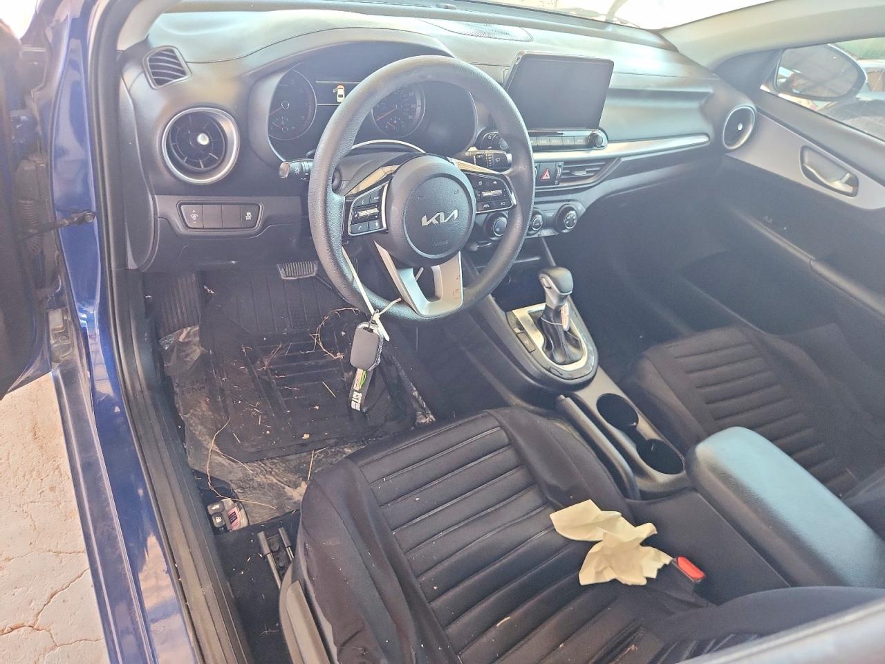 2023 KIA FORTE