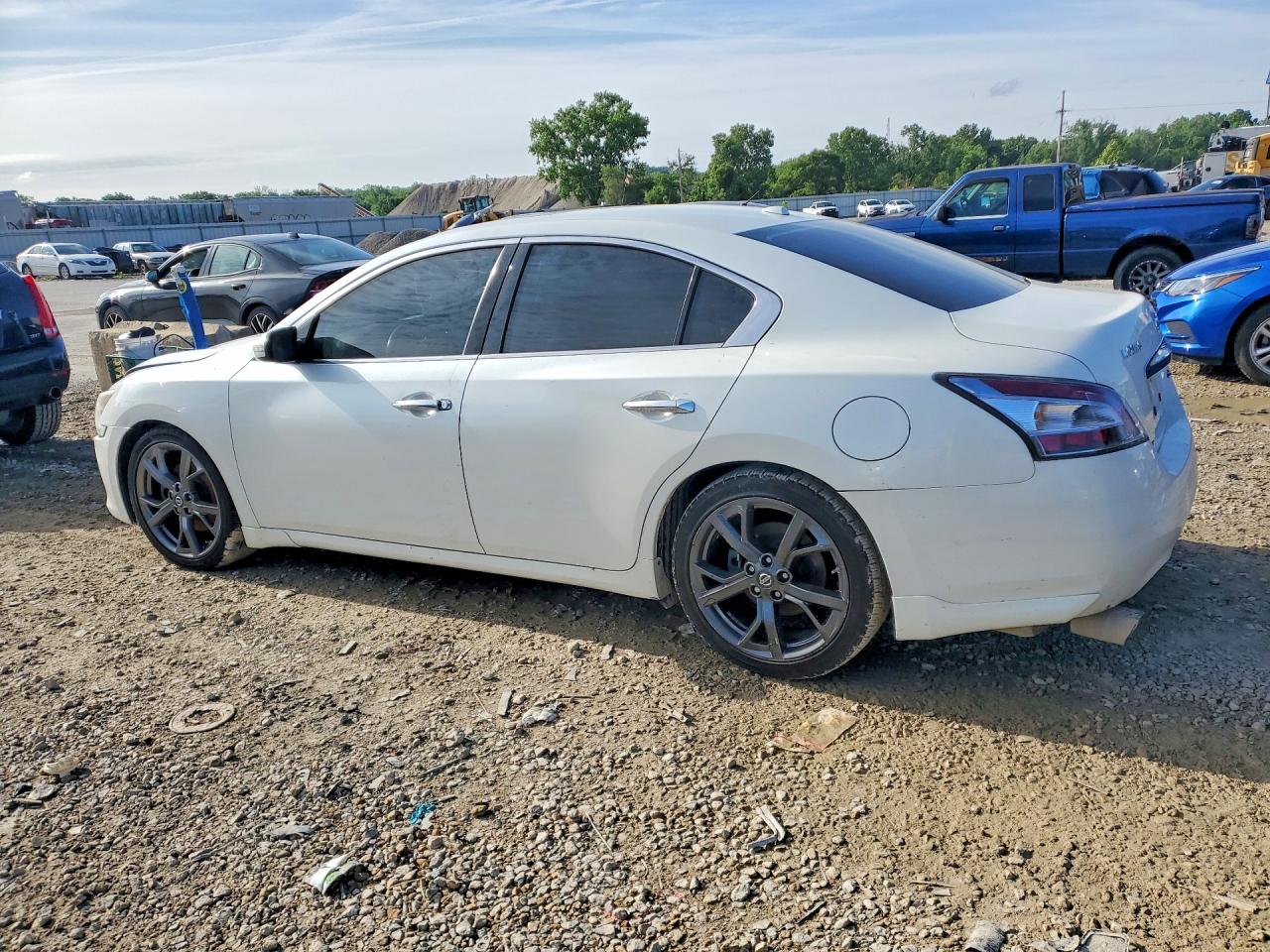 2014 NISSAN MAXIMA
