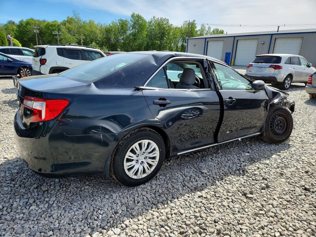 2013 TOYOTA CAMRY