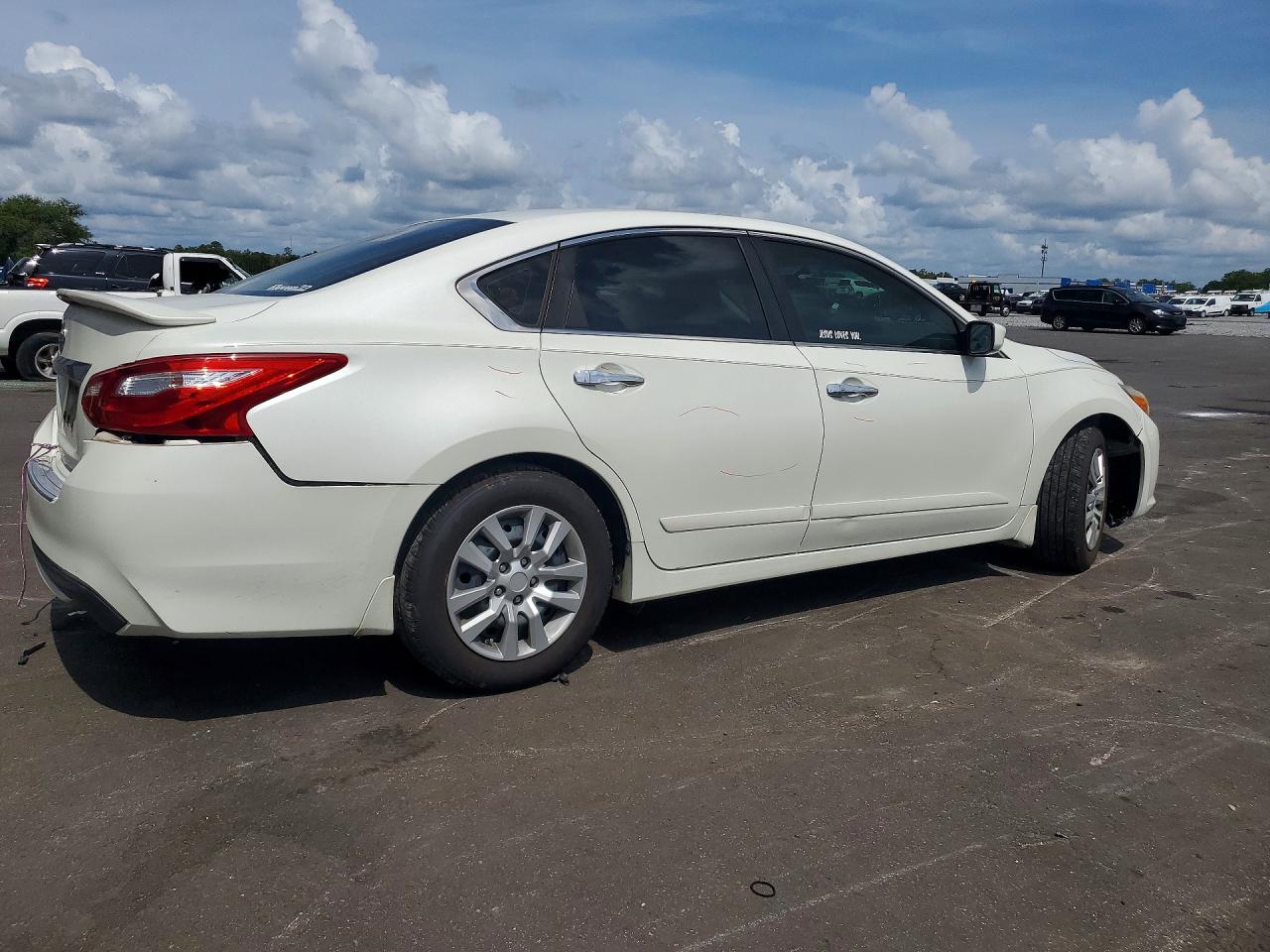 2017 NISSAN ALTIMA