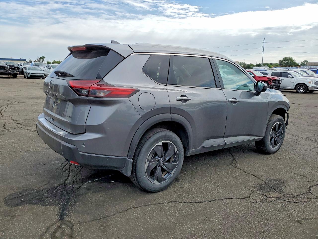 2025 NISSAN ROGUE