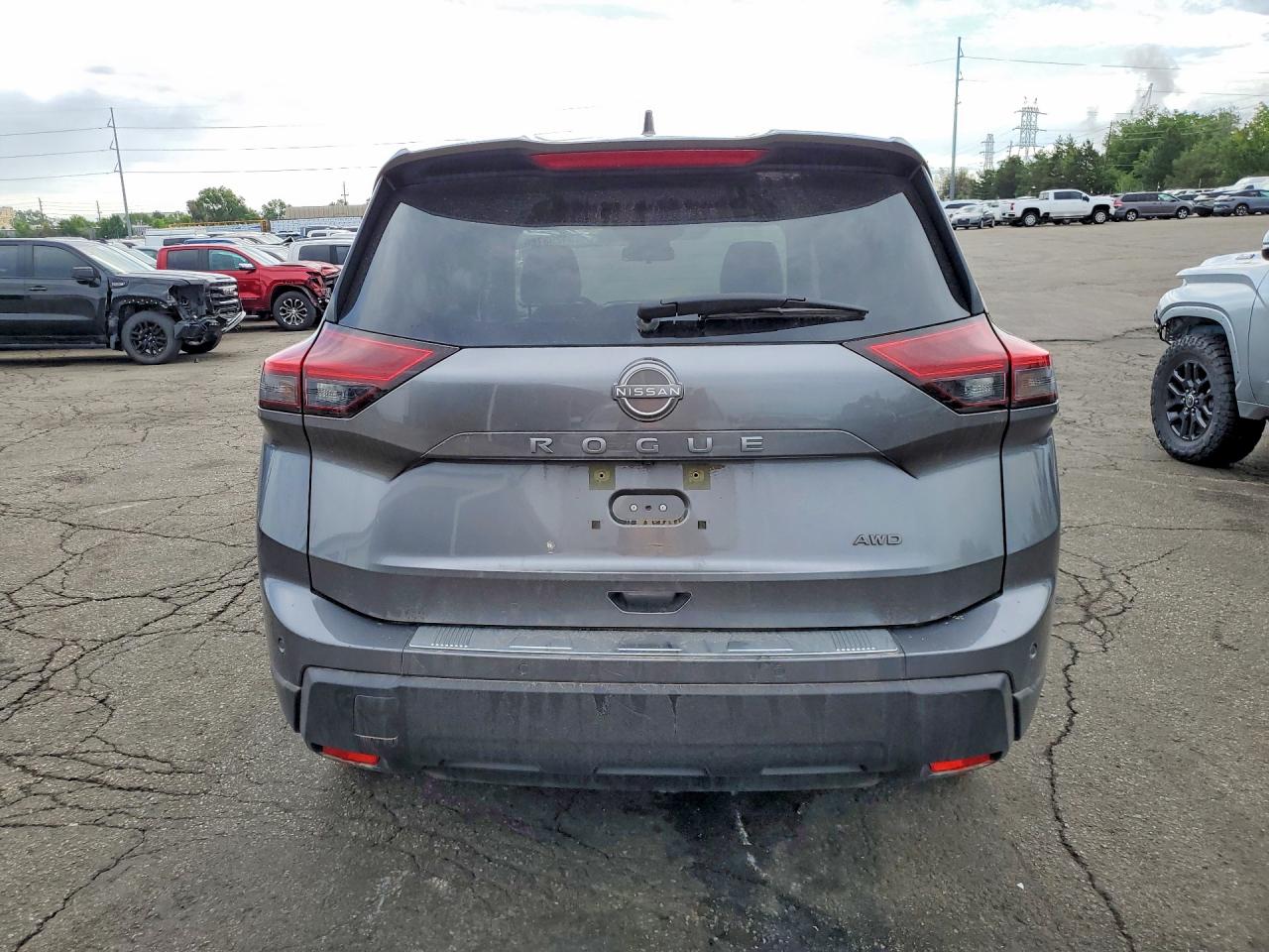 2025 NISSAN ROGUE