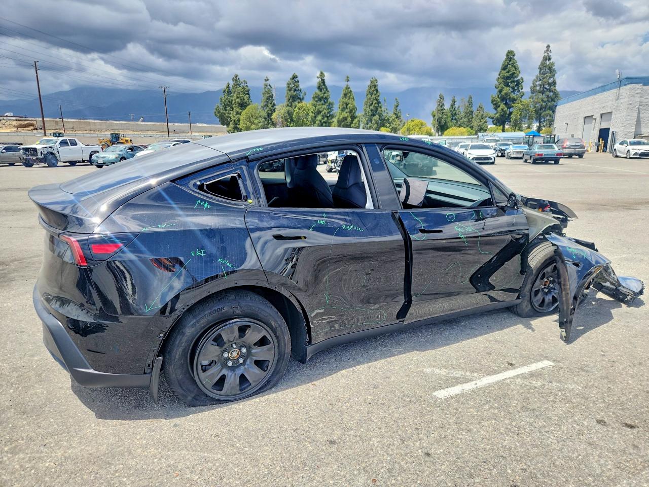 2026 TESLA MODEL Y