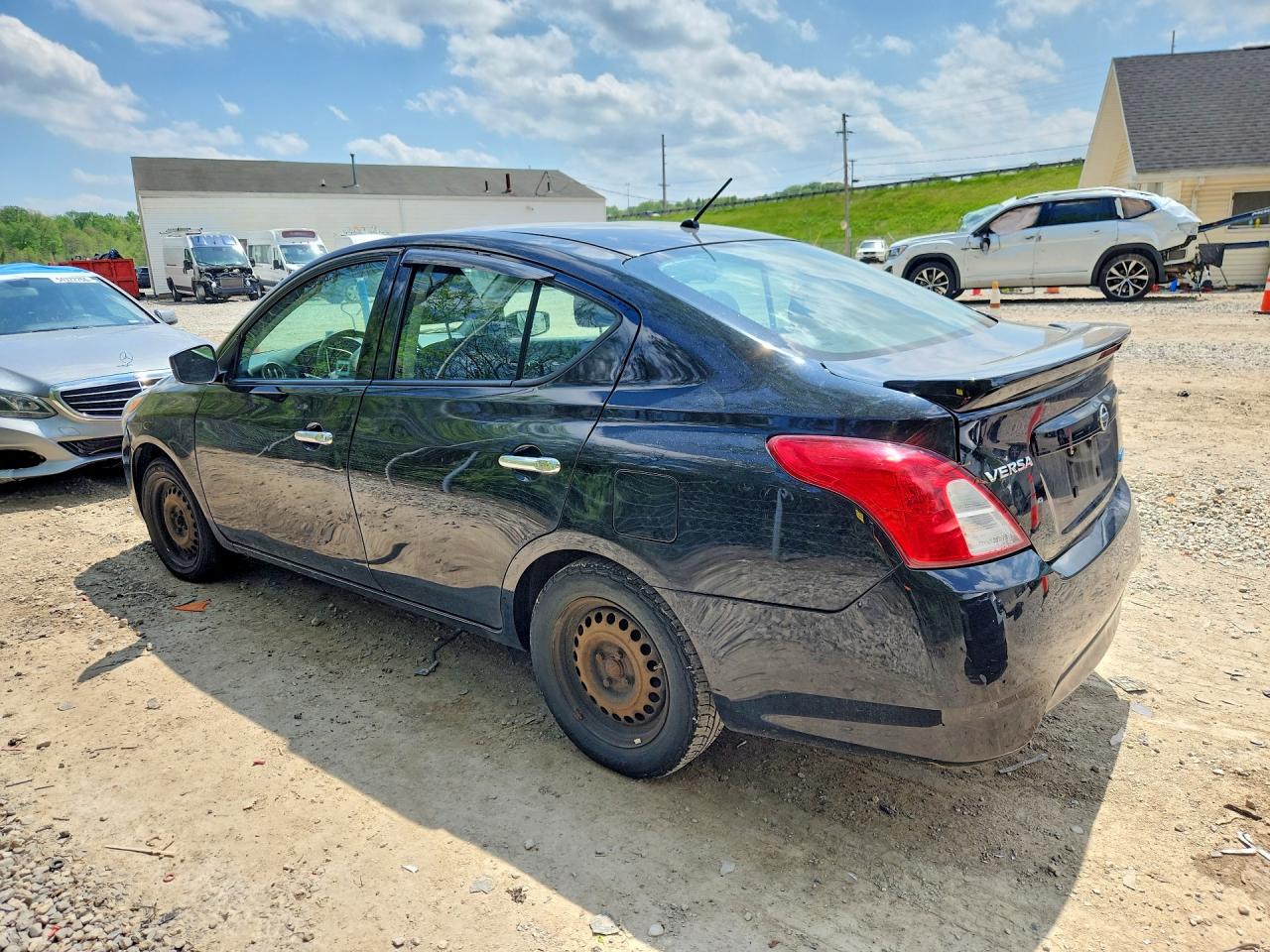 2018 NISS VERSA