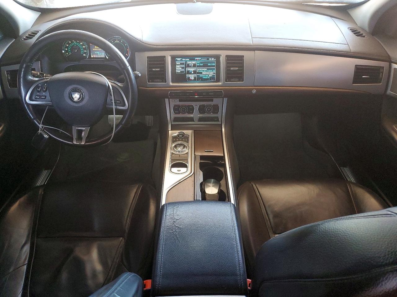 2014 JAGUAR XF