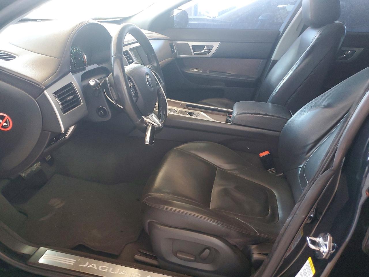 2014 JAGUAR XF