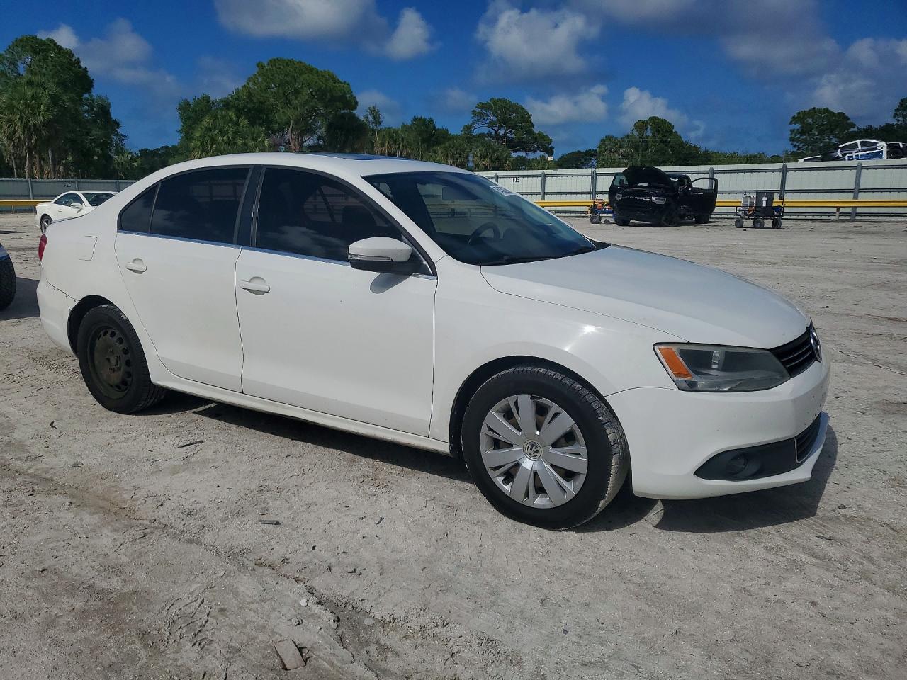 2013 VOLKSWAGEN JETTA