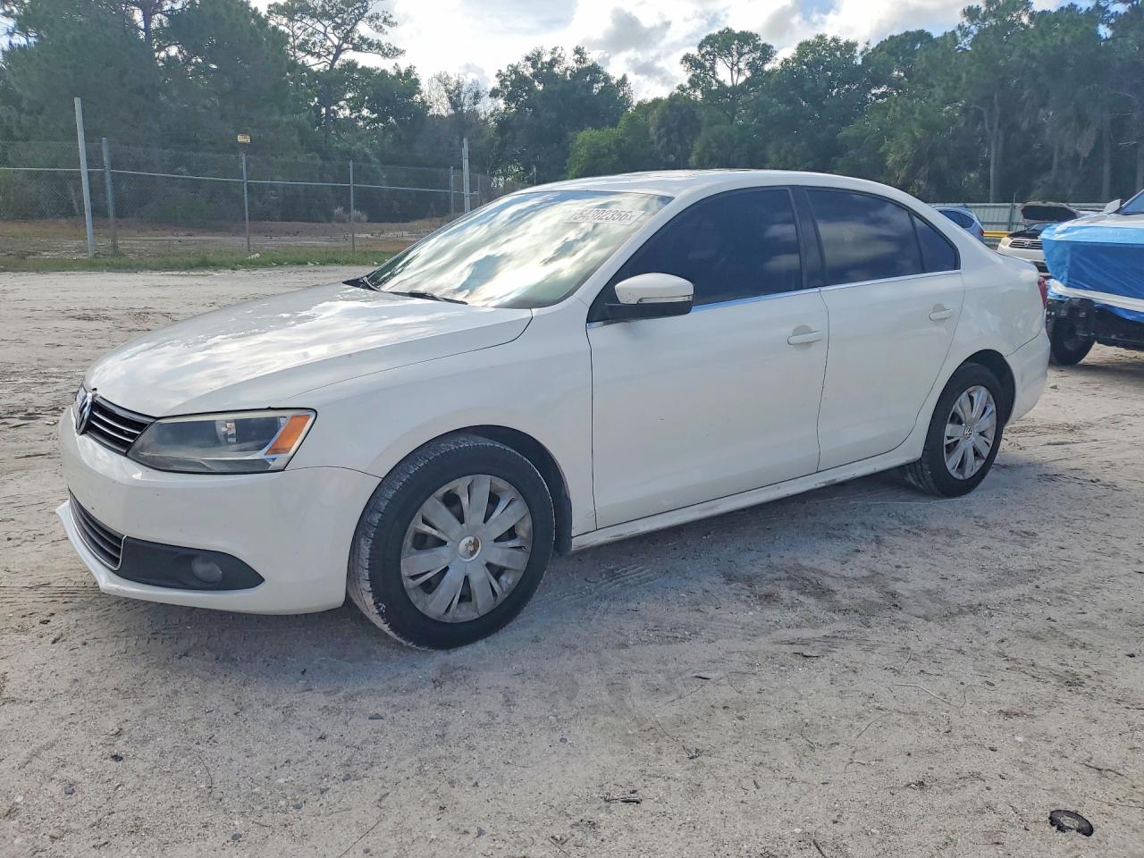 2013 VOLKSWAGEN JETTA