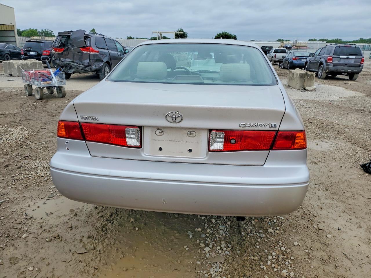2001 TOYOTA CAMRY