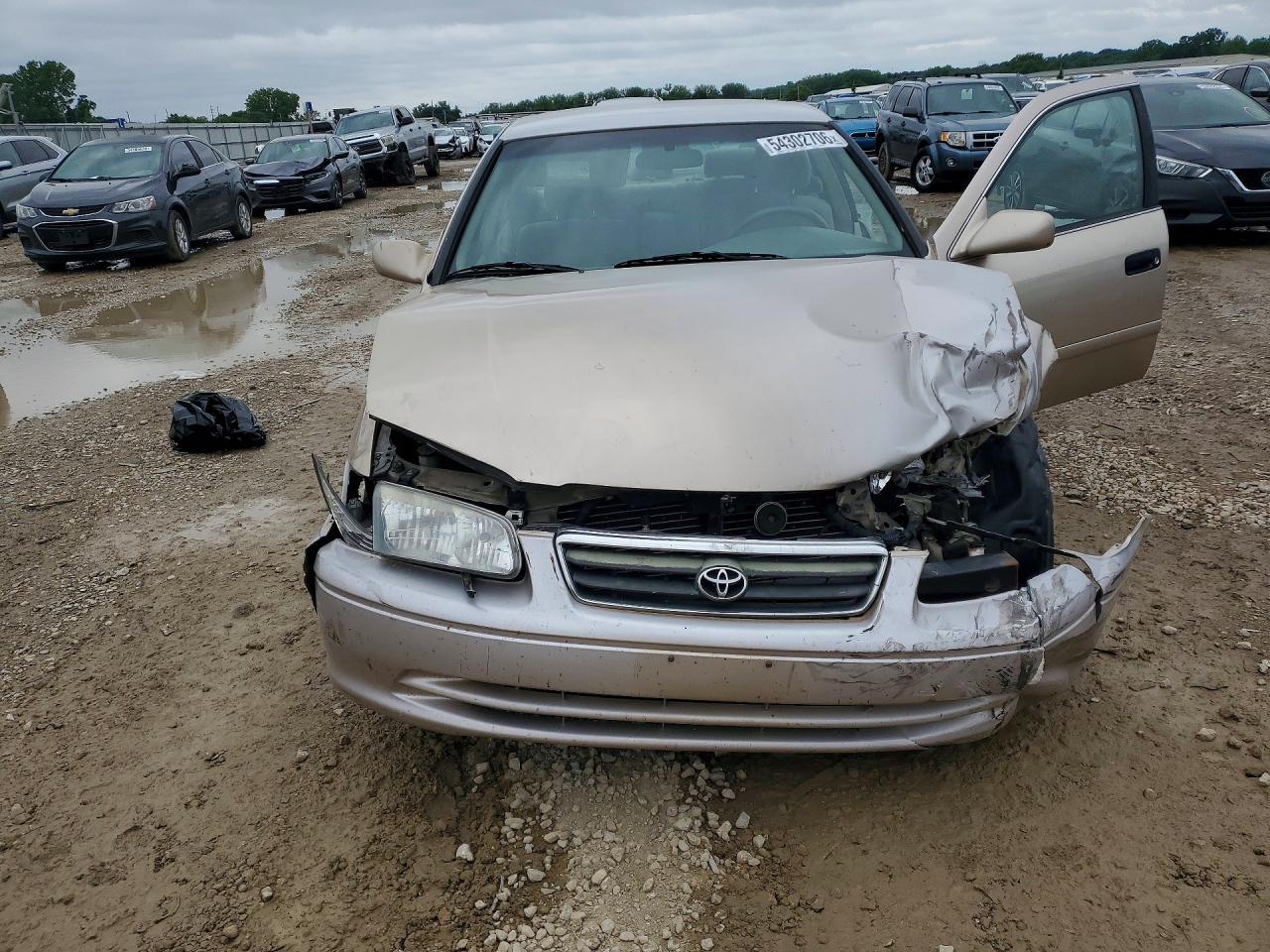 2001 TOYOTA CAMRY