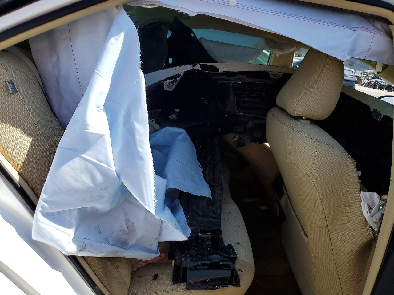 2015 TOYOTA CAMRY SOLA