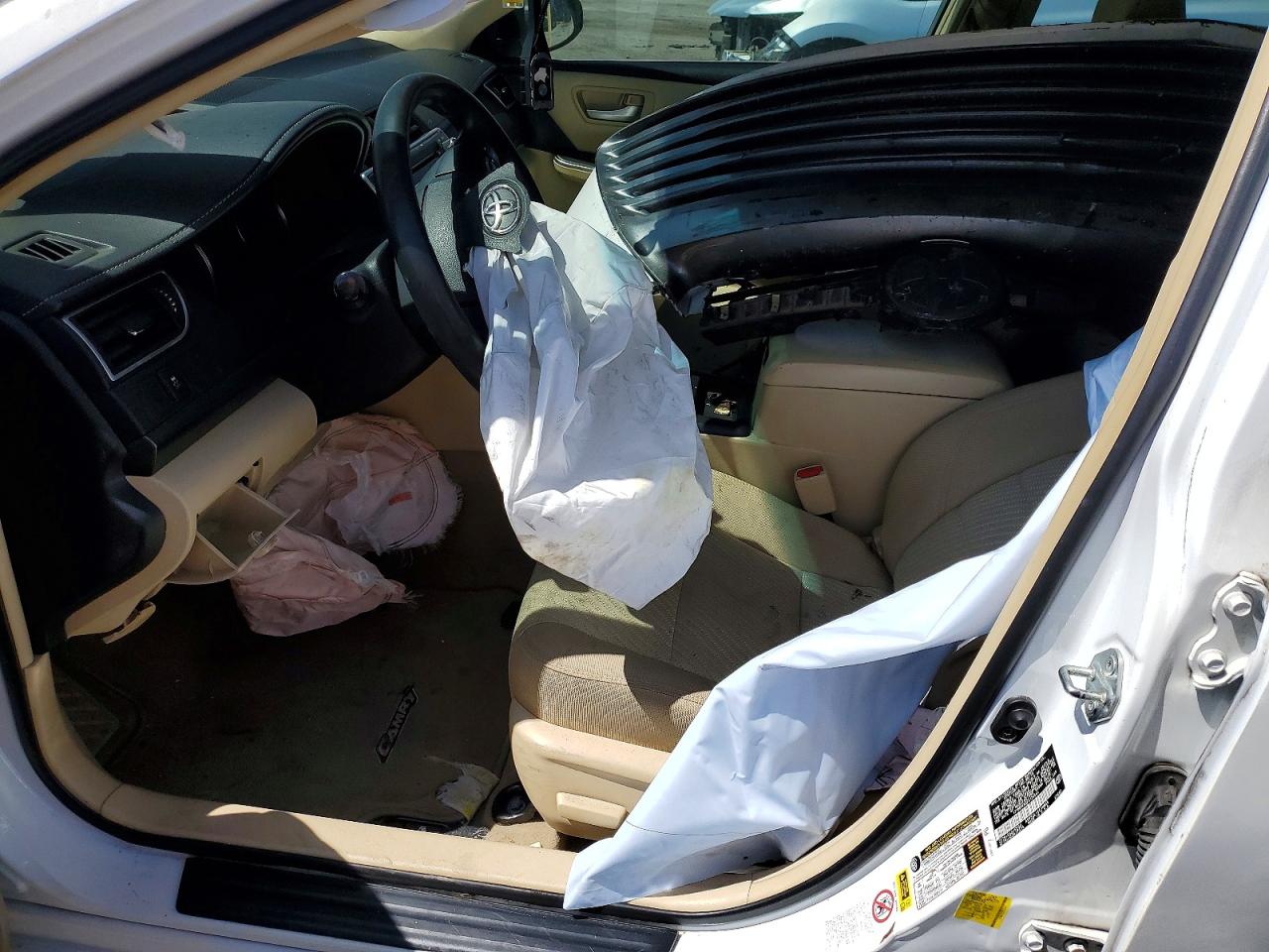 2015 TOYOTA CAMRY SOLA