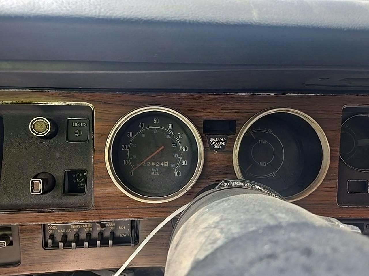 1976 DODGE CHARGER