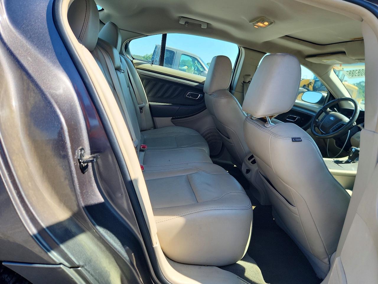 2011 FORD TAURUS