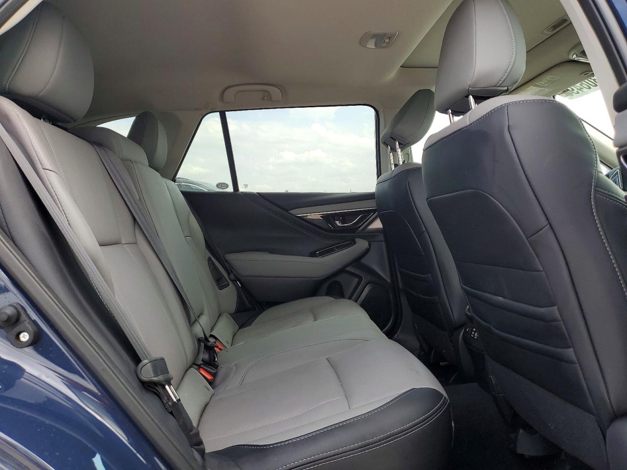 2025 SUBARU OUTBACK