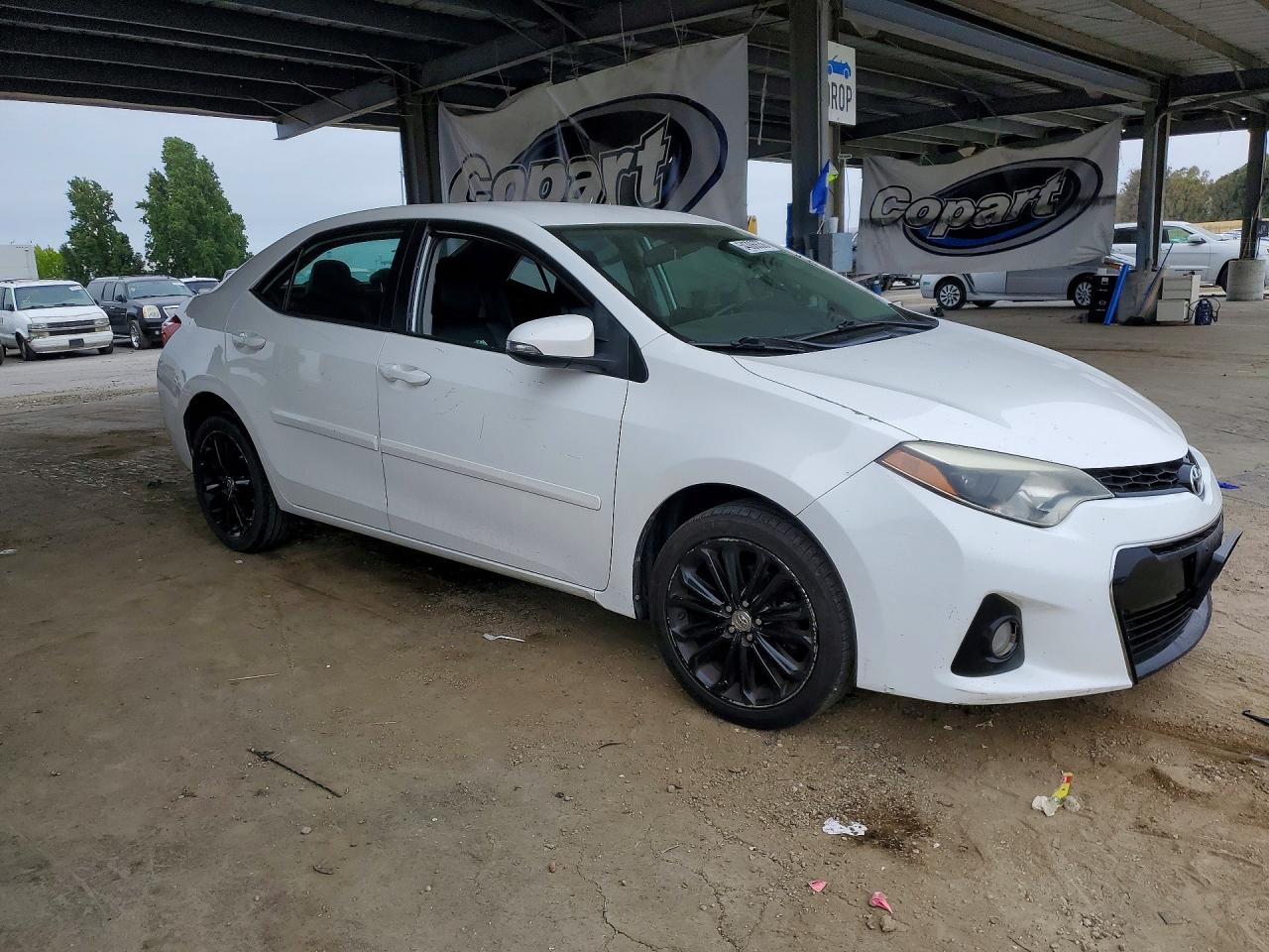 2016 TOYOTA COROLLA