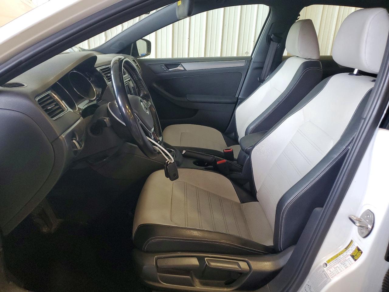 2016 VOLKSWAGEN JETTA