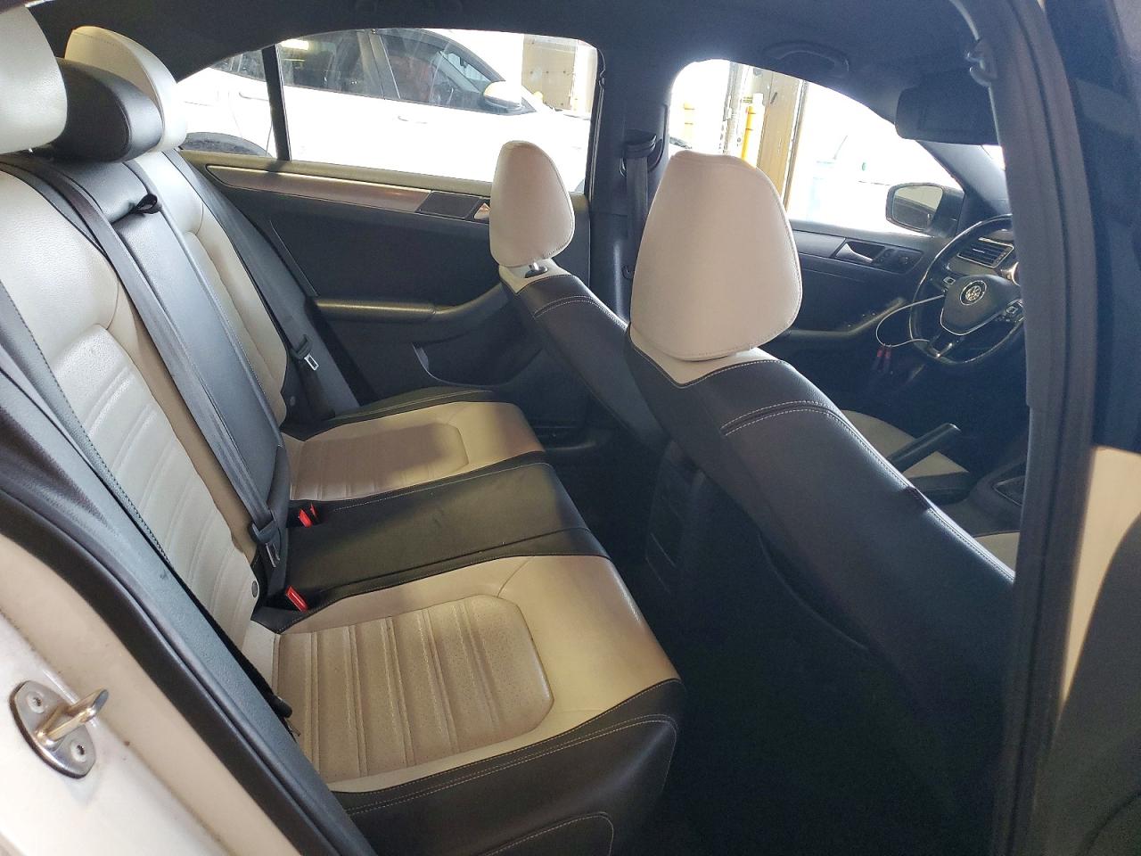 2016 VOLKSWAGEN JETTA