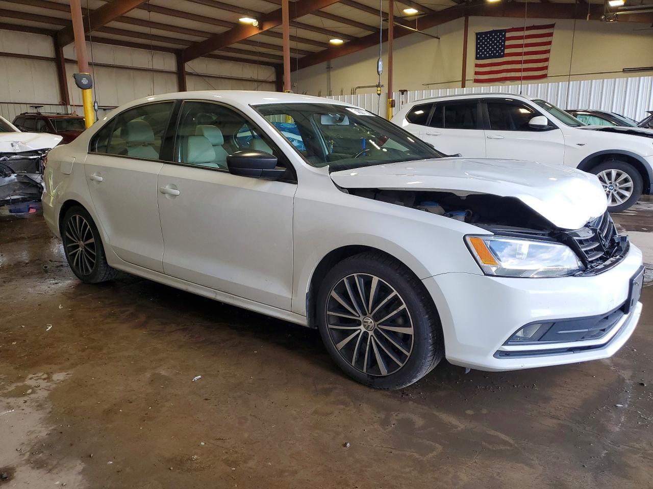 2016 VOLKSWAGEN JETTA