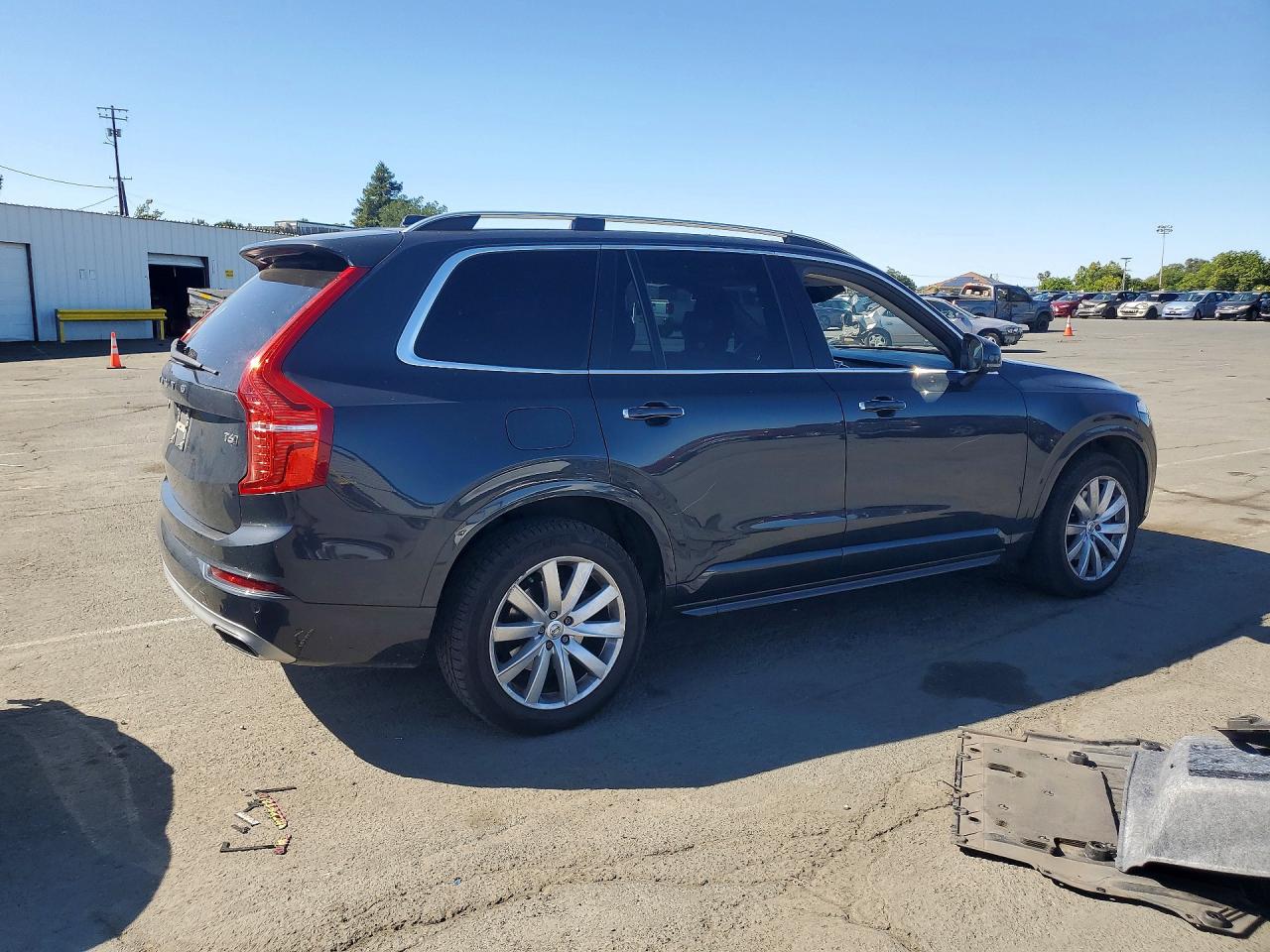 2016 VOLVO XC90