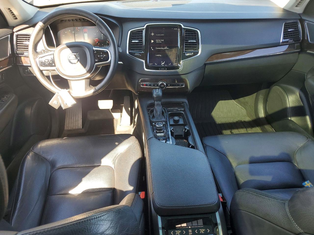 2016 VOLVO XC90