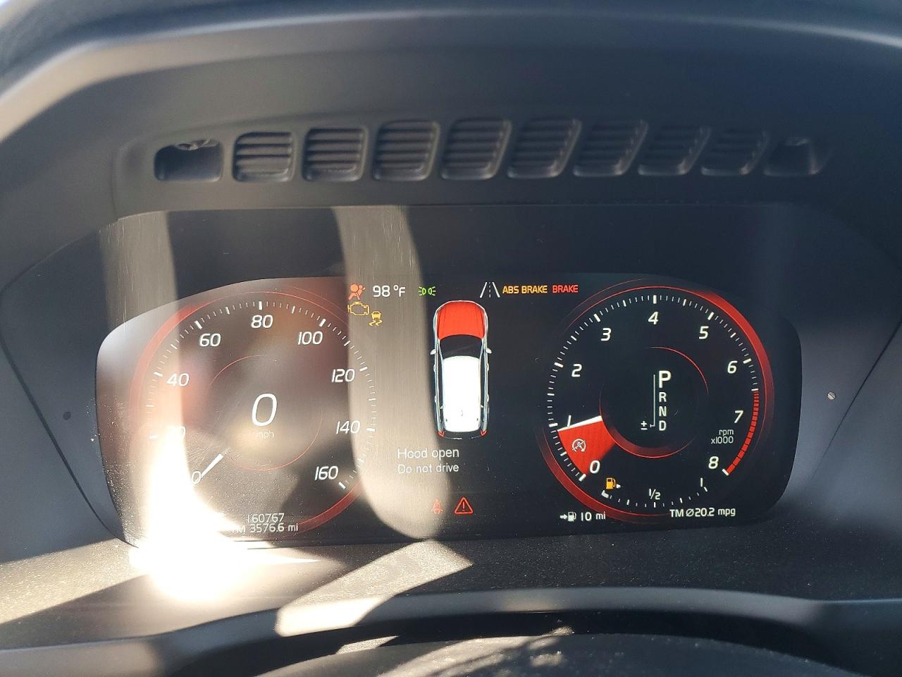 2016 VOLVO XC90