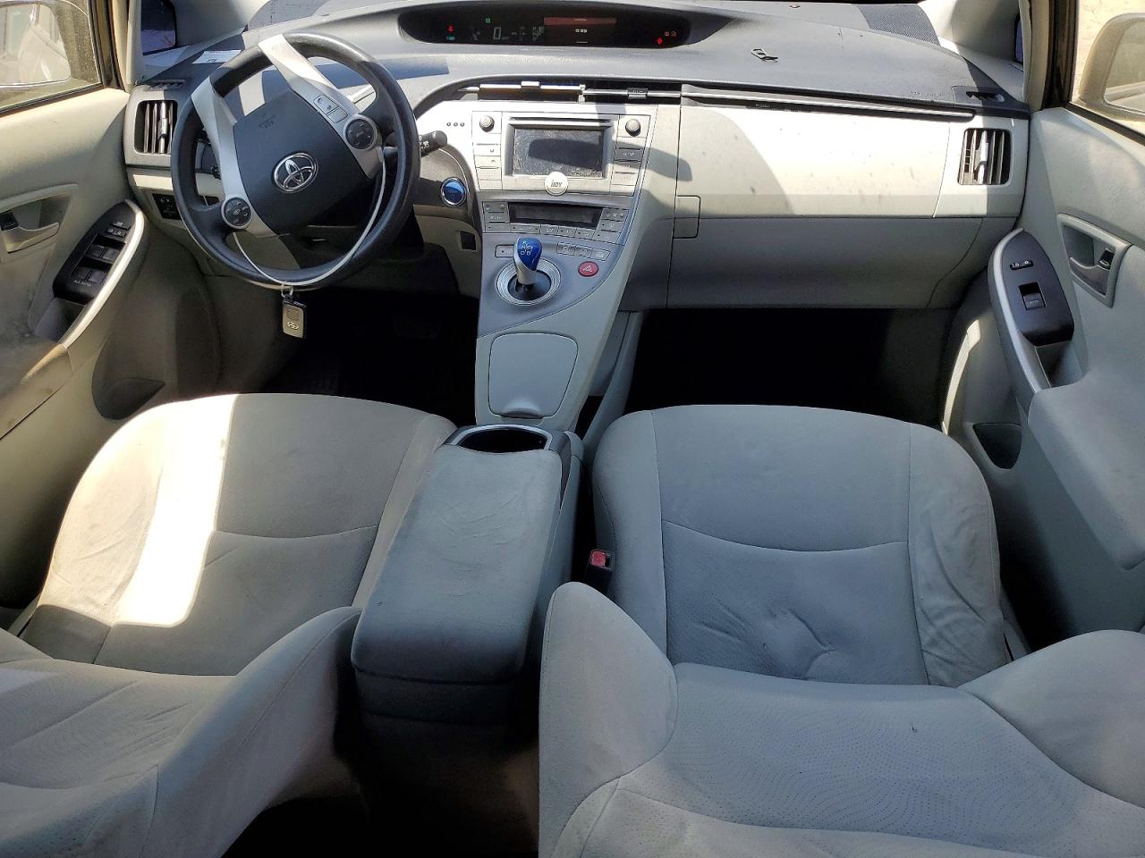 2014 TOYOTA PRIUS