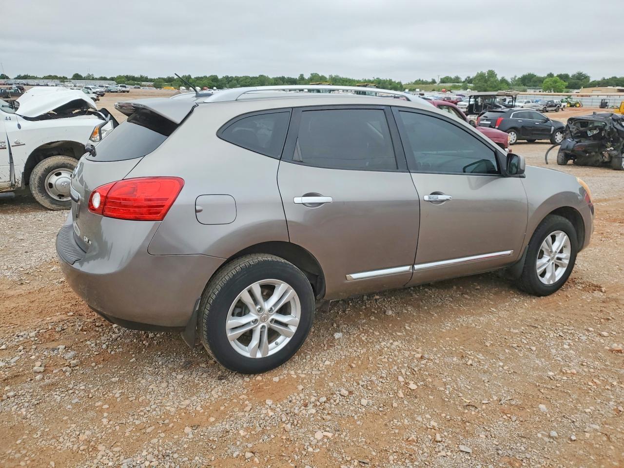 2013 NISSAN ROGUE
