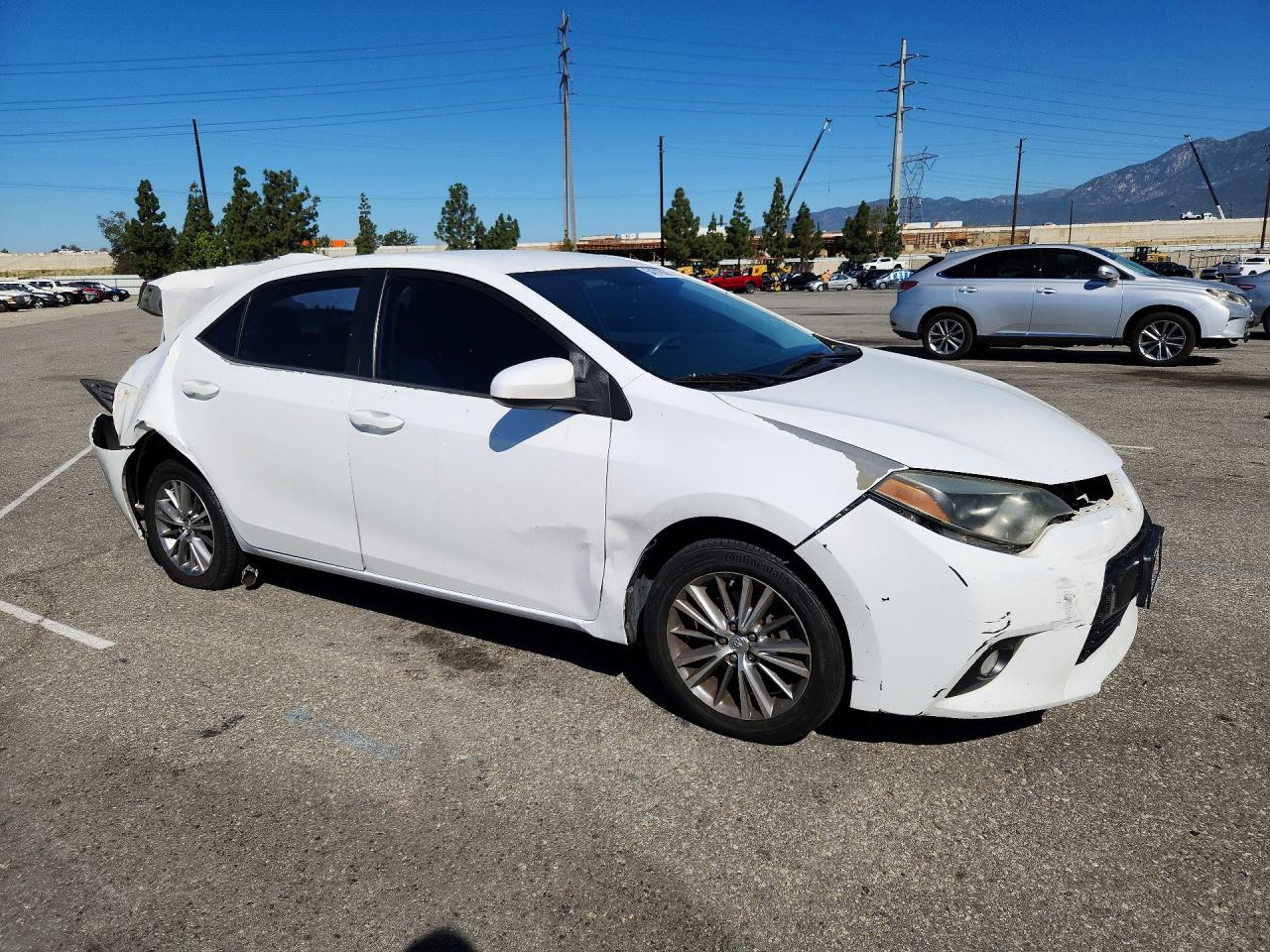 2015 TOYOTA COROLLA