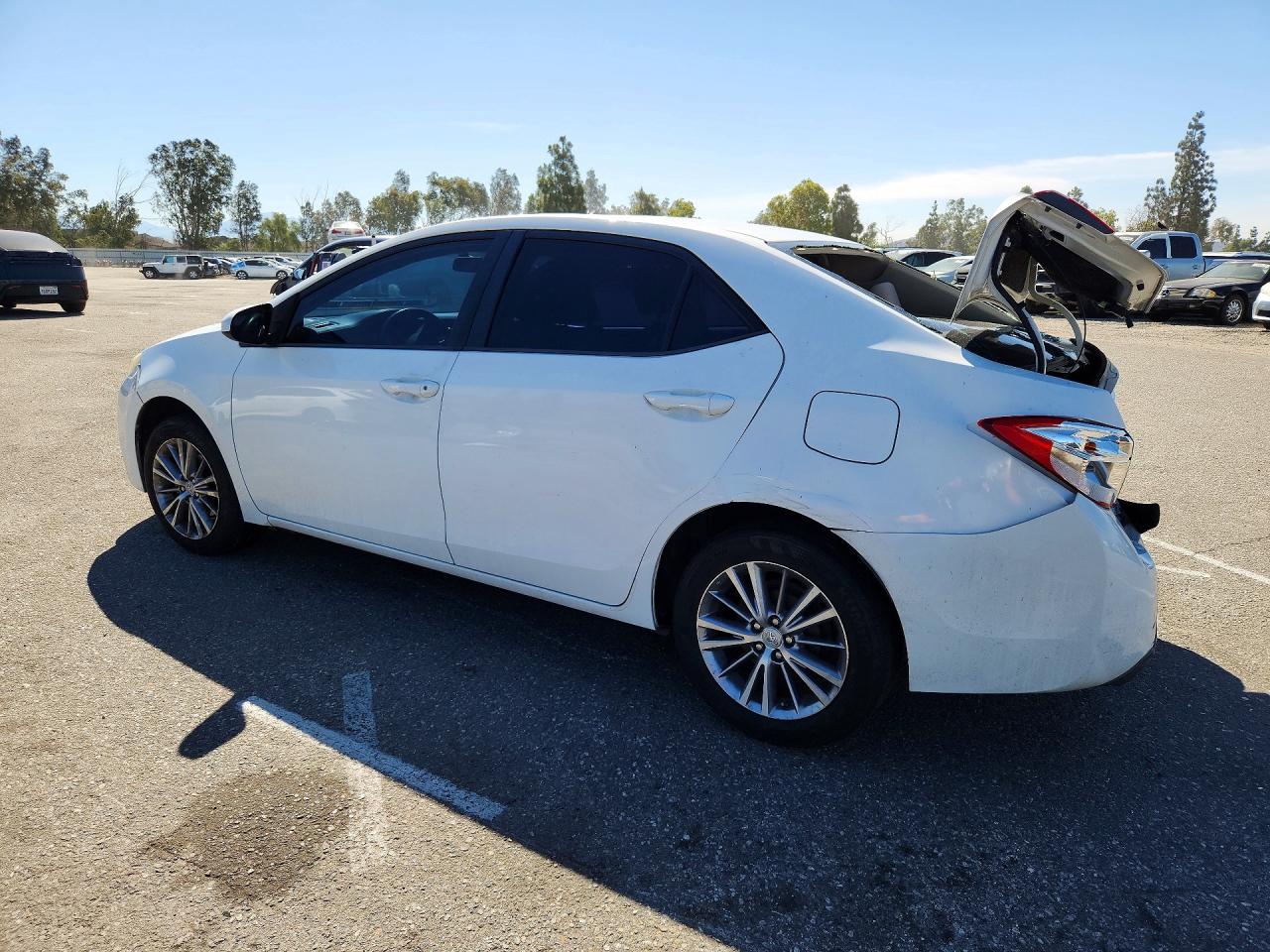 2015 TOYOTA COROLLA