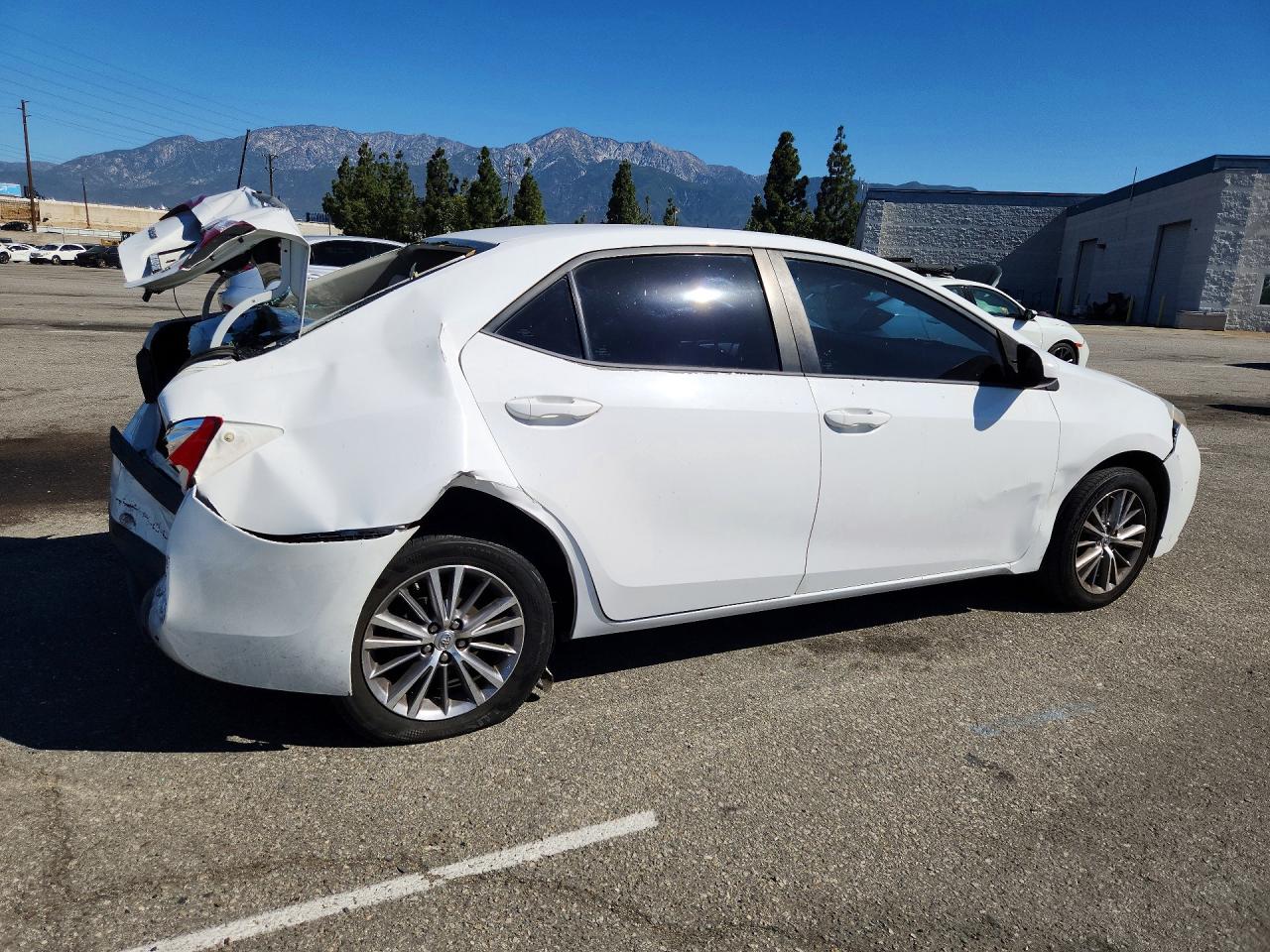 2015 TOYOTA COROLLA