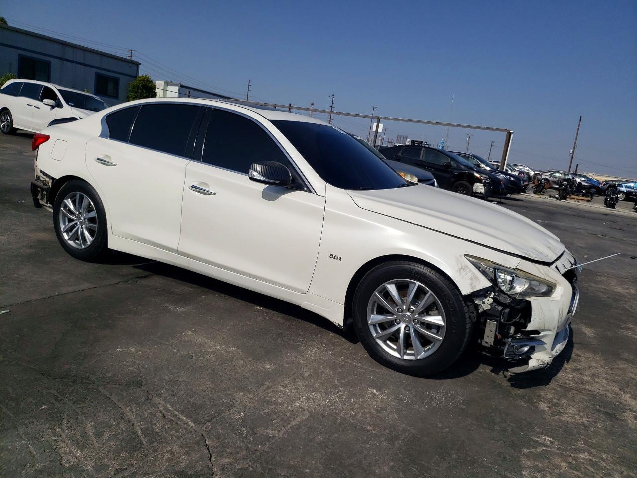 2017 INFINITI Q50