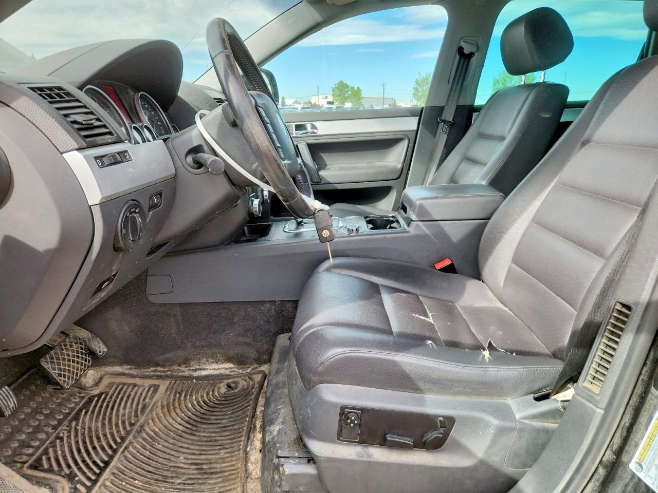 2008 VOLKSWAGEN TOUAREG