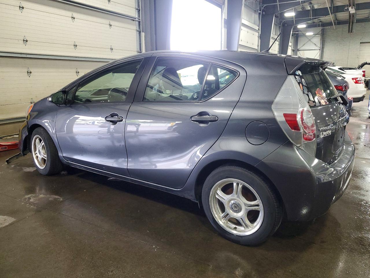 2013 TOYOTA PRIUS