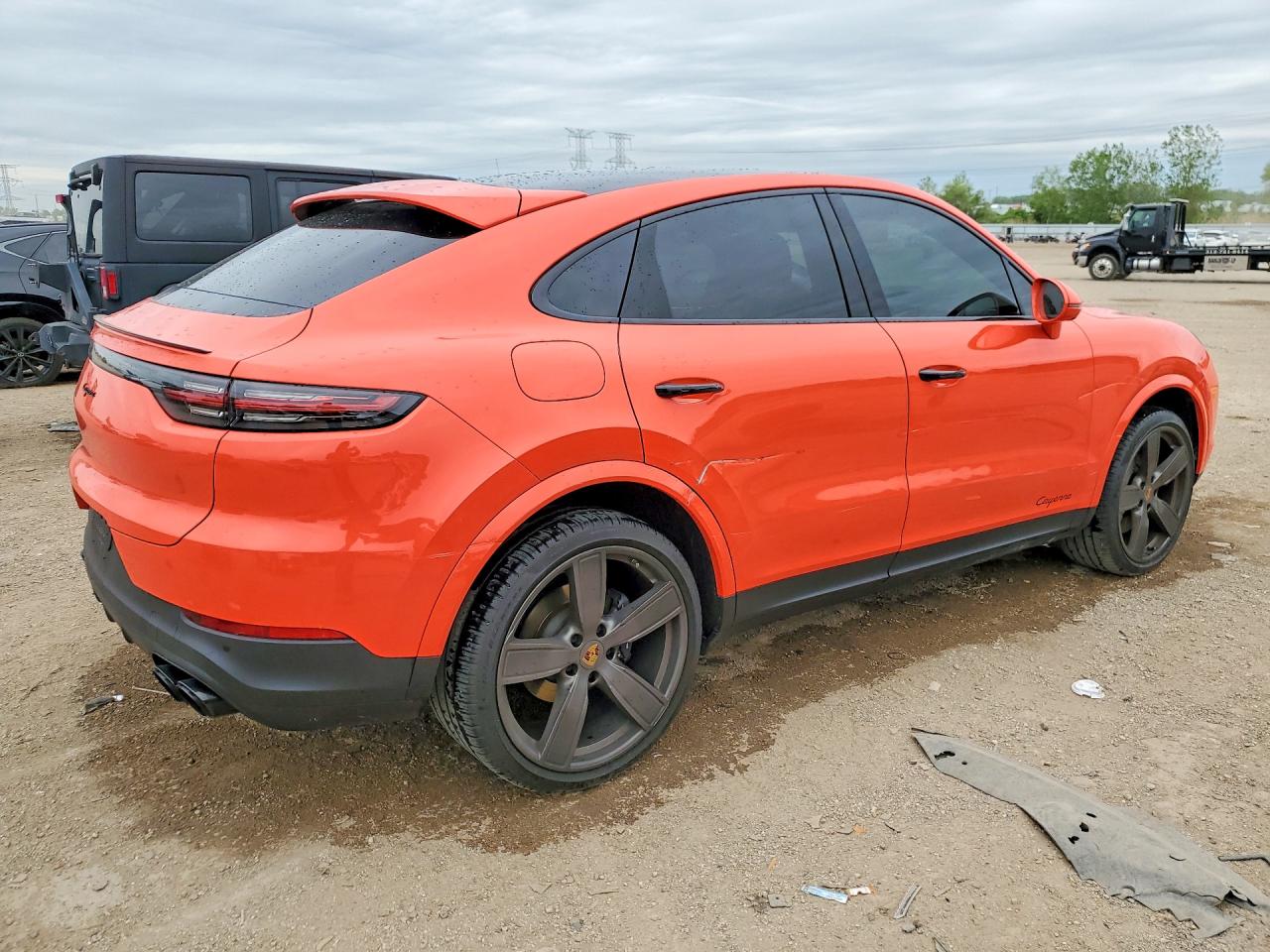 2020 PORSCHE CAYENNE