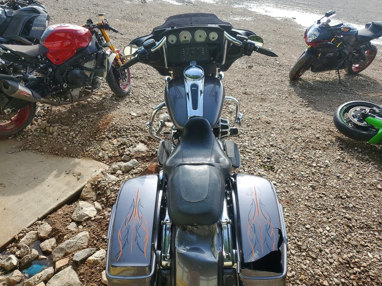 2014 HARLEY-DAVIDSON FL