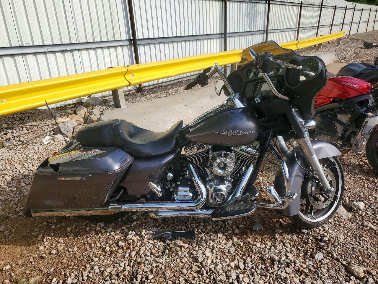 2014 HARLEY-DAVIDSON FL