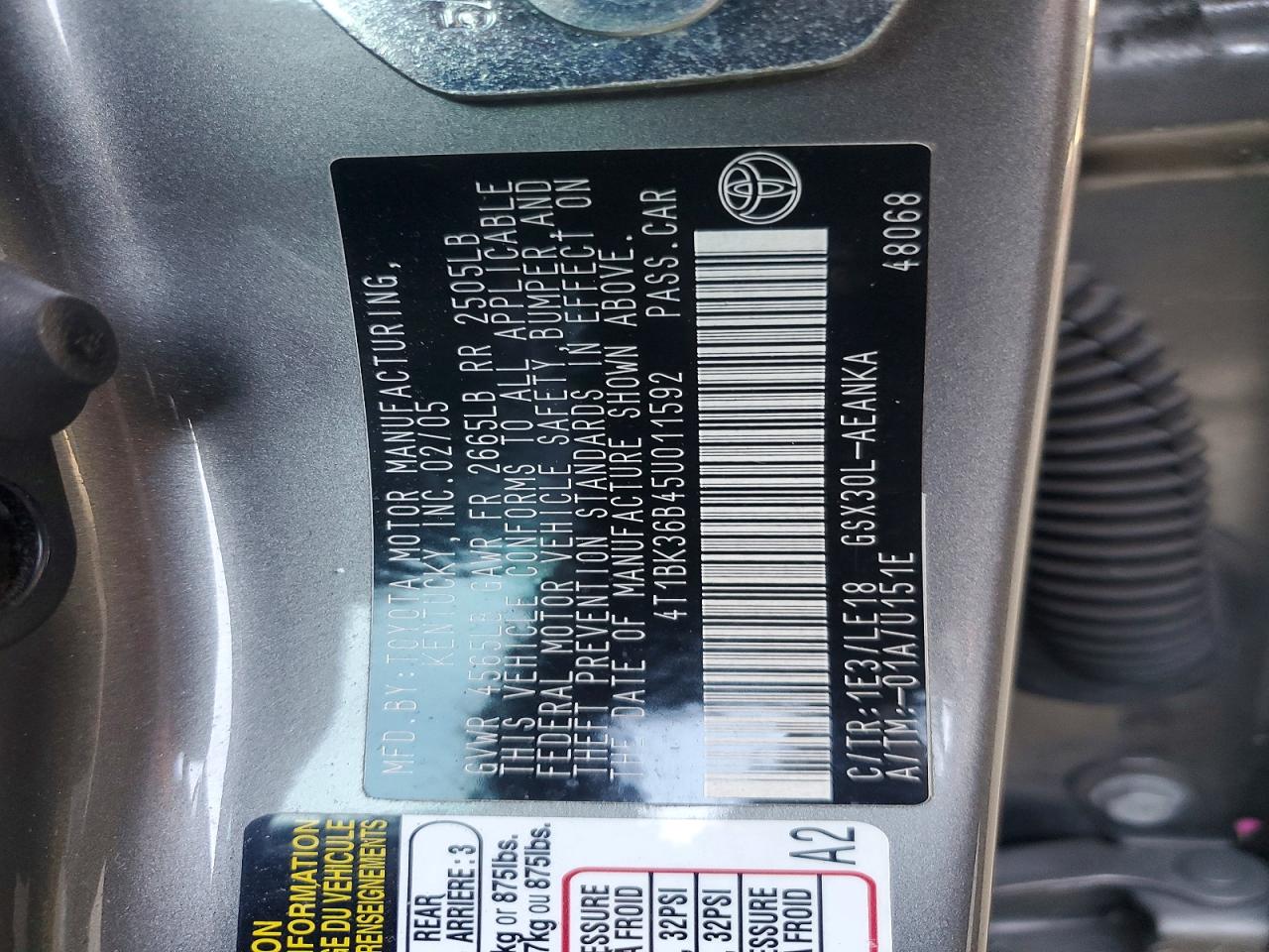 2005 TOYOTA AVALON