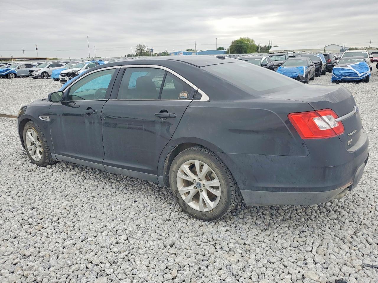 2010 FORD TAURUS
