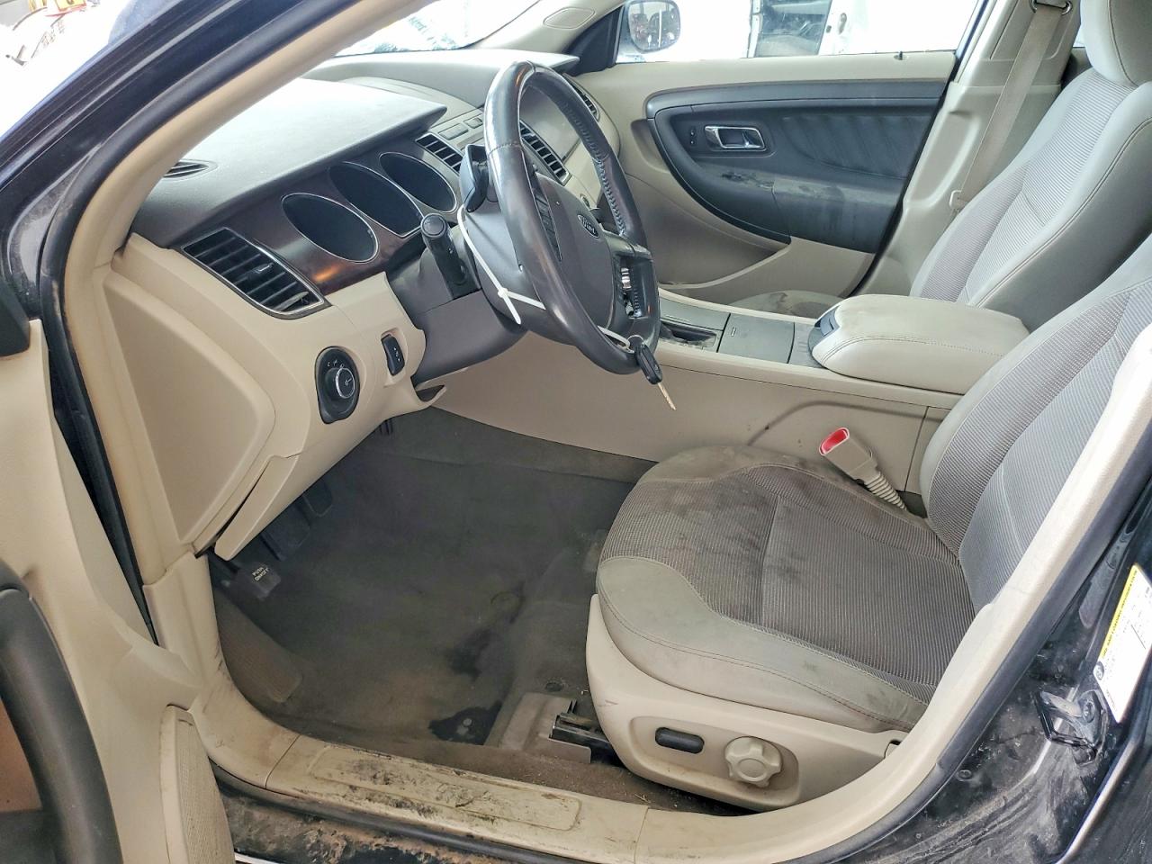 2010 FORD TAURUS