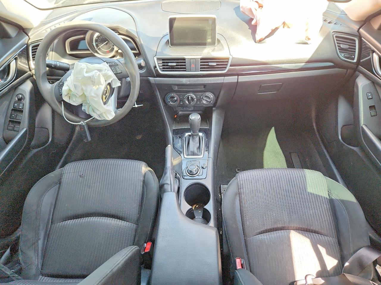 2016 MAZDA 3