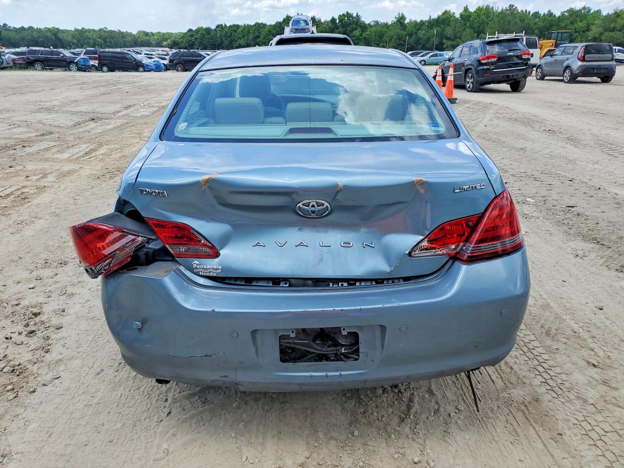 2008 TOYOTA AVALON
