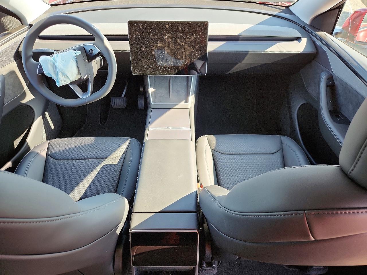 2026 TESLA MODEL Y