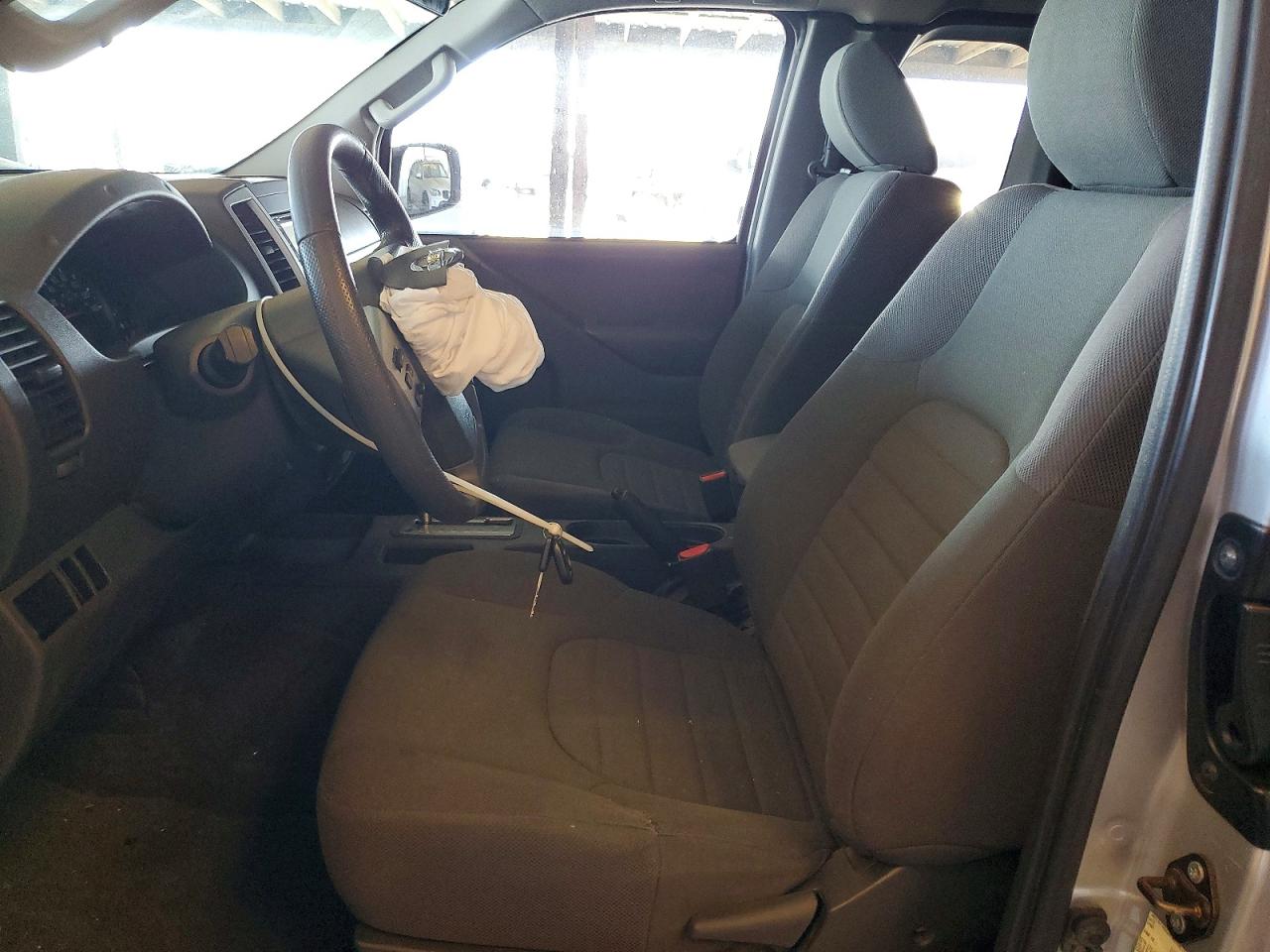 2016 NISSAN FRONTIER
