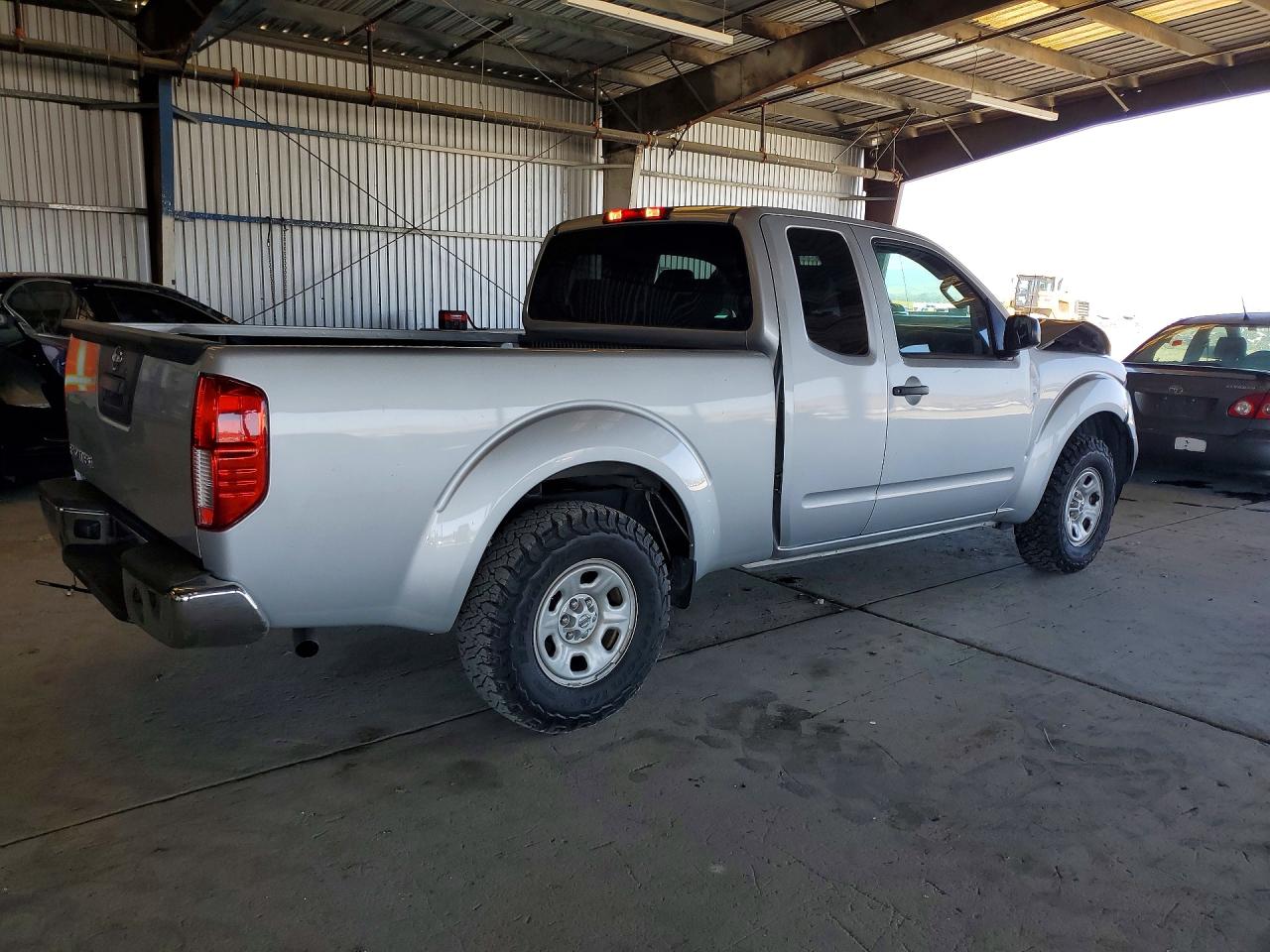 2016 NISSAN FRONTIER