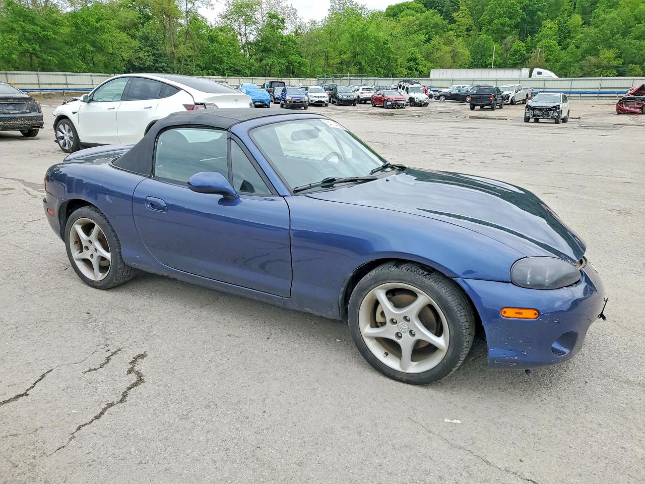 2003 MAZDA MX5