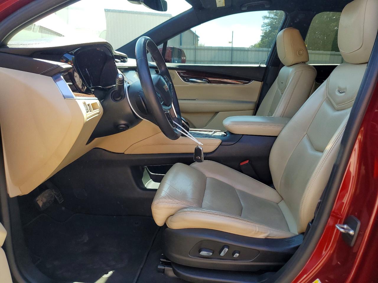 2017 CADILLAC XT5
