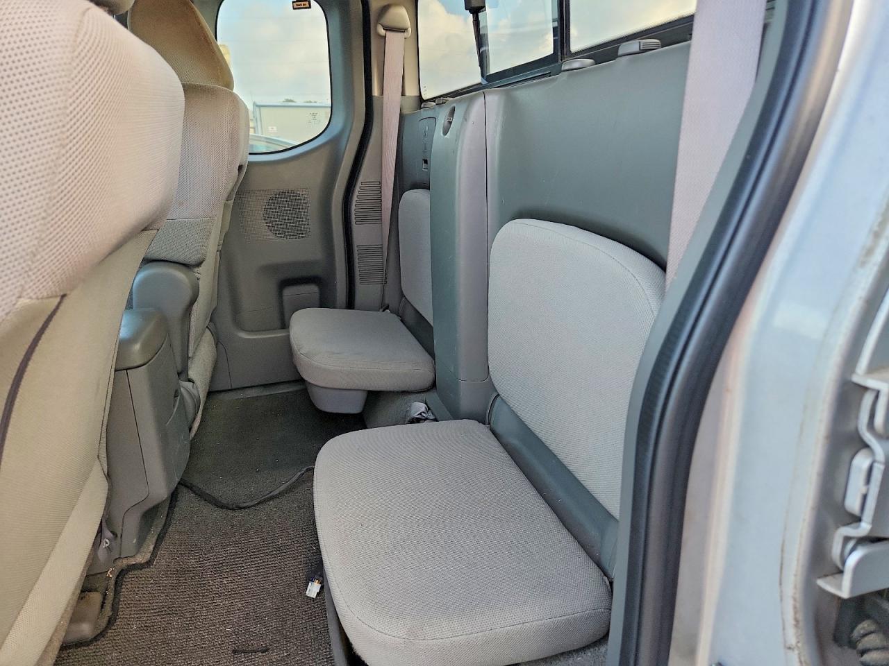 2006 NISSAN FRONTIER