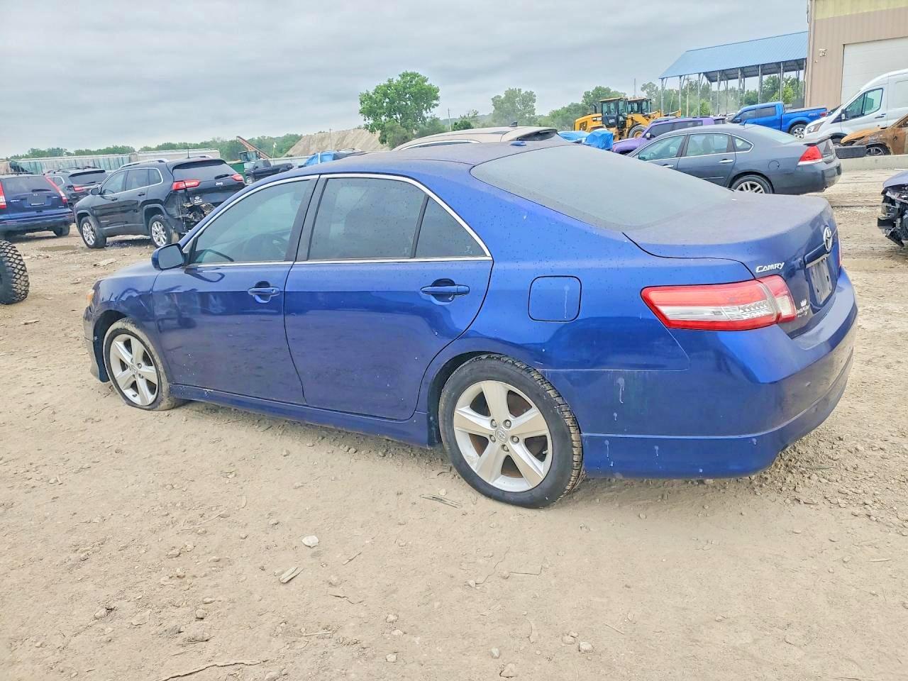 2010 TOYOTA CAMRY